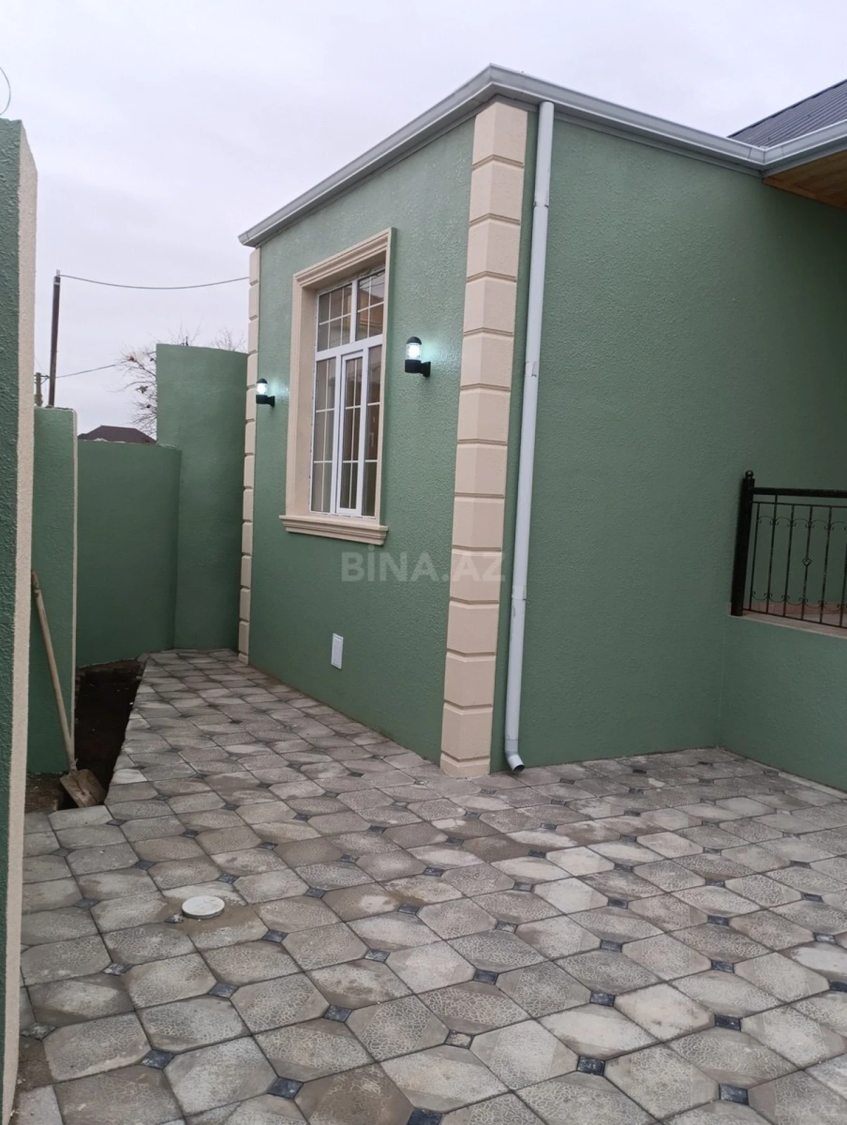 Satılır 4 otaqlı həyət evi 115 m²