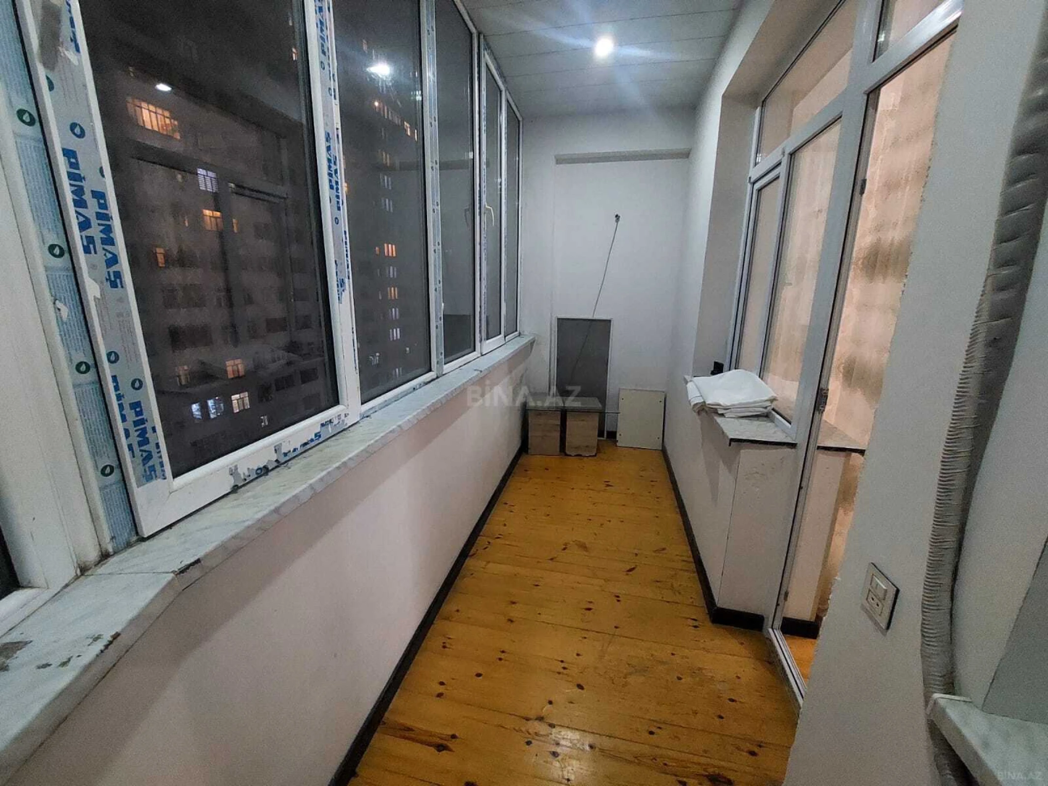 Satılır 3 otaqlı mənzil 104 m²