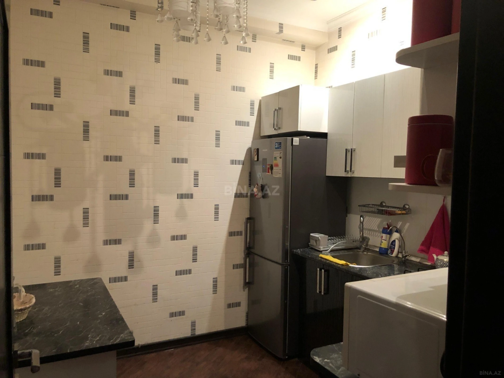 Satılır 3 otaqlı mənzil 96 m²