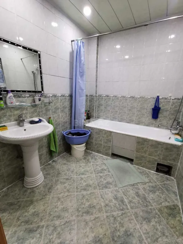 Satılır 3 otaqlı mənzil 114 m²