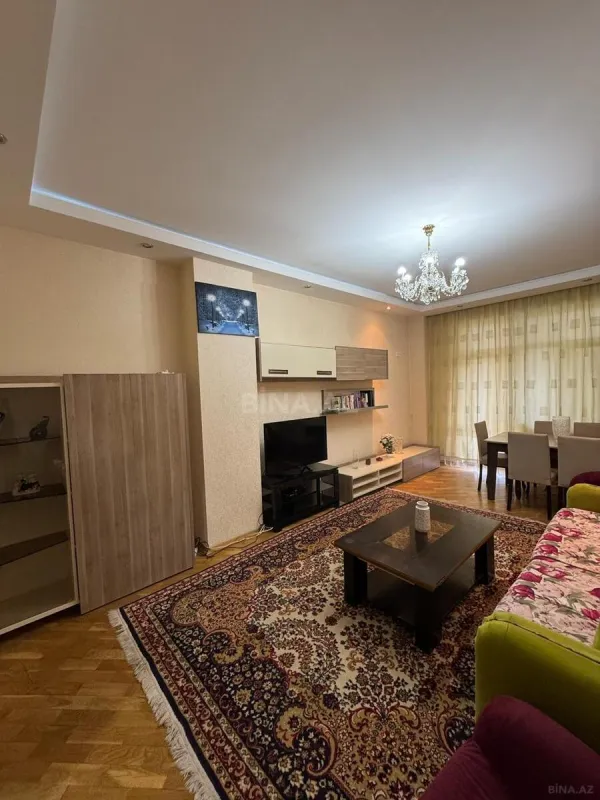 Kirayə verilir 2 otaqlı mənzil 100 m²
