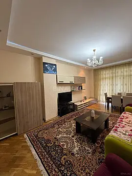Kirayə verilir 2 otaqlı mənzil 100 m²