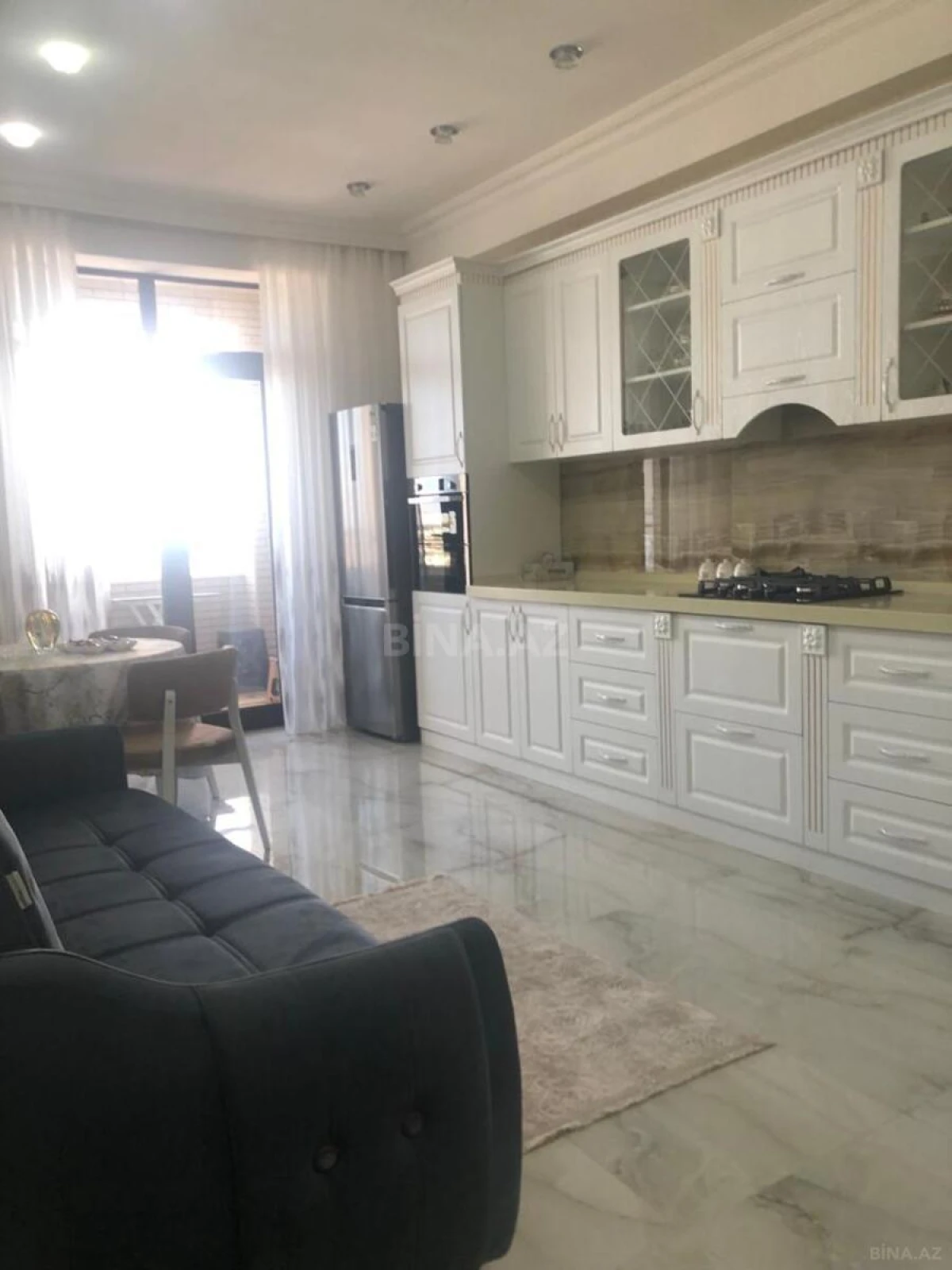 Satılır 2 otaqlı mənzil 95 m²