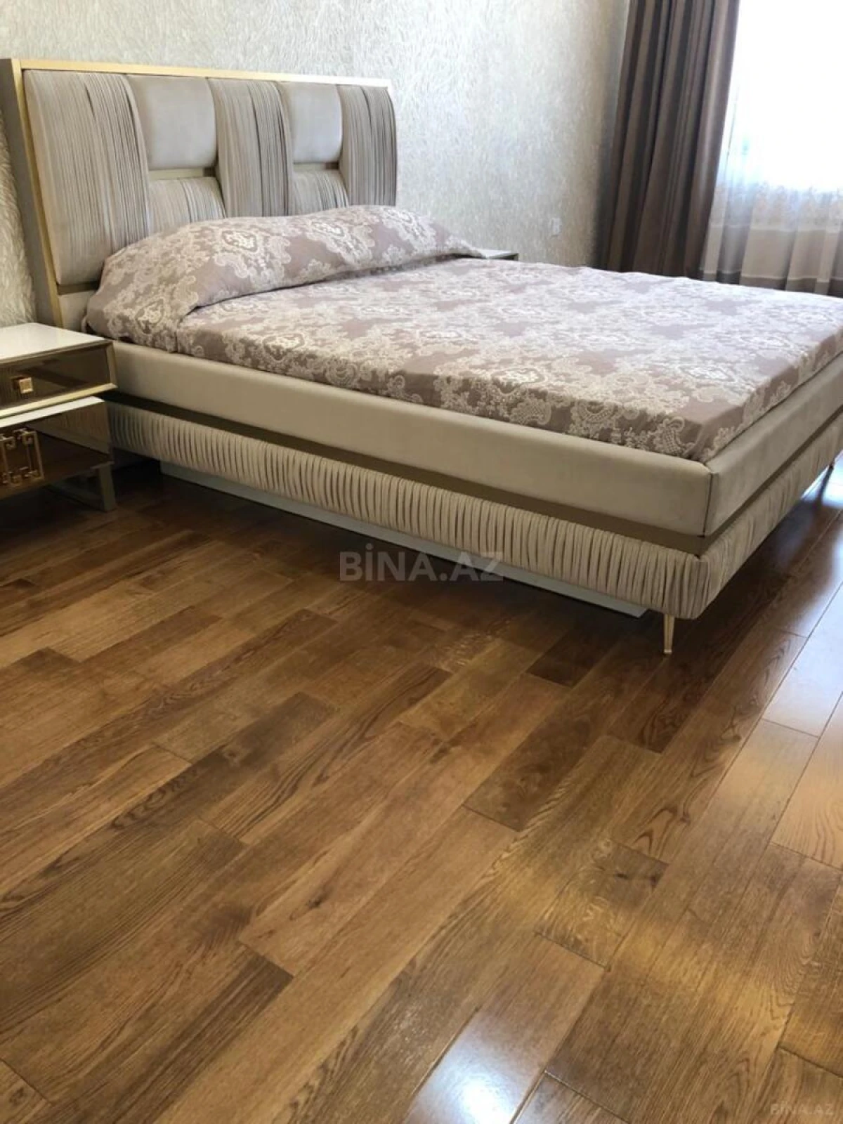 Satılır 2 otaqlı mənzil 95 m²