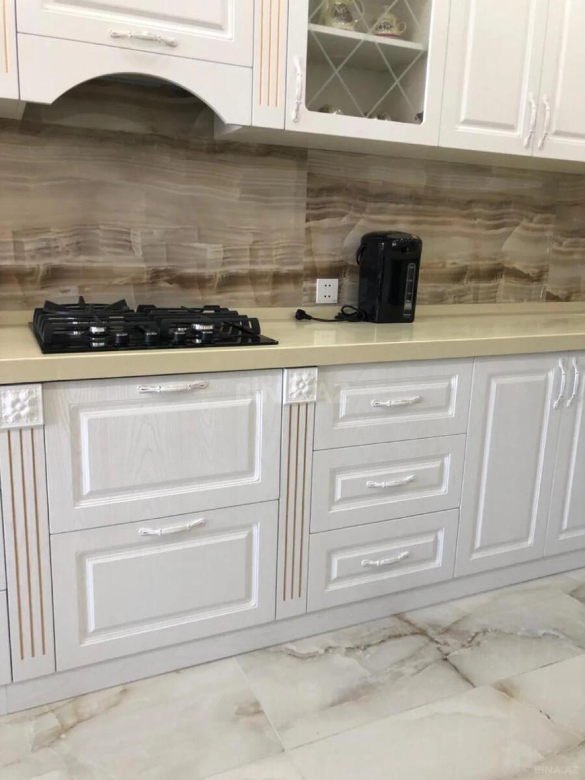 Satılır 2 otaqlı mənzil 95 m²