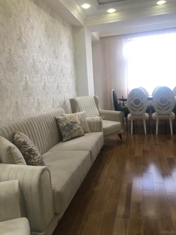 Satılır 2 otaqlı mənzil 95 m²