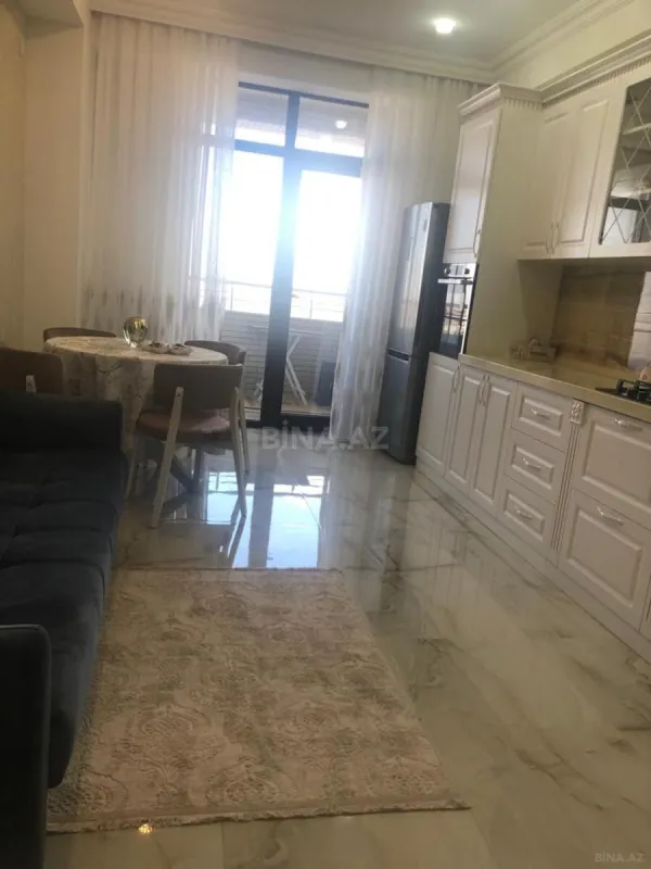 Satılır 2 otaqlı mənzil 95 m²