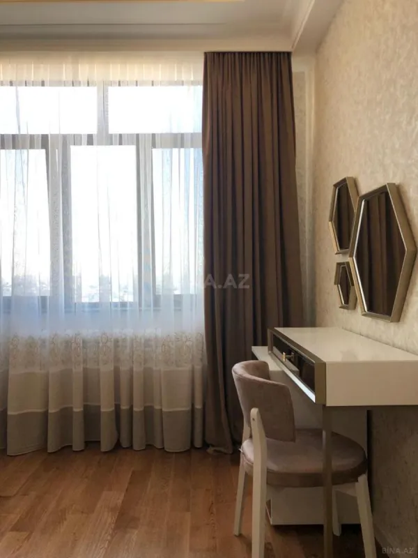 Satılır 2 otaqlı mənzil 95 m²