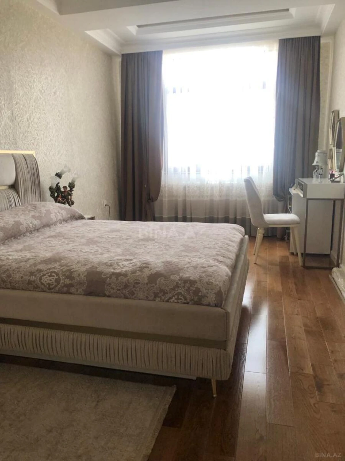 Satılır 2 otaqlı mənzil 95 m²