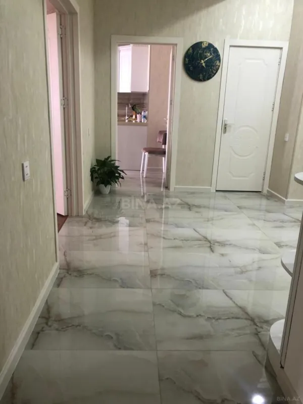 Satılır 2 otaqlı mənzil 95 m²