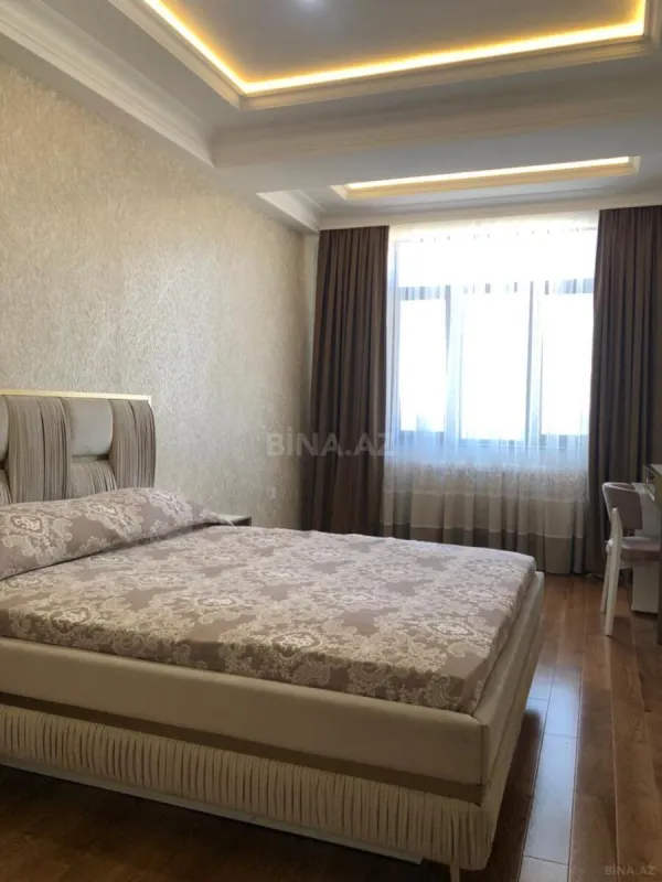 Satılır 2 otaqlı mənzil 95 m²