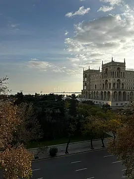 Kirayə verilir 3 otaqlı mənzil 120 m² — Bakı, Sahil qəs. 3 otaq 120.00 m²