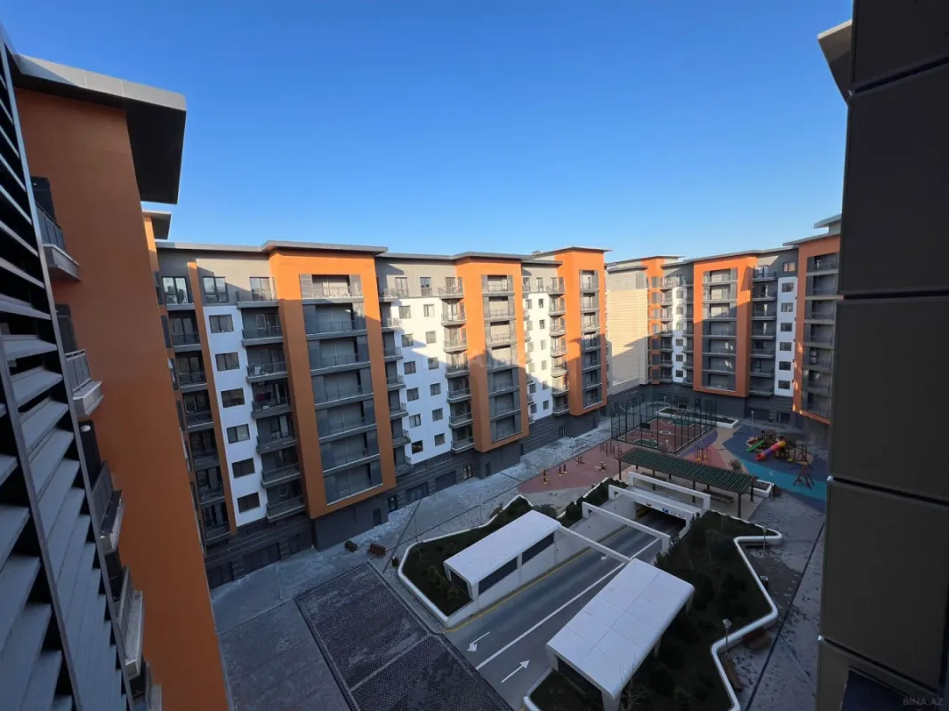 Satılır 4 otaqlı mənzil 220 m²