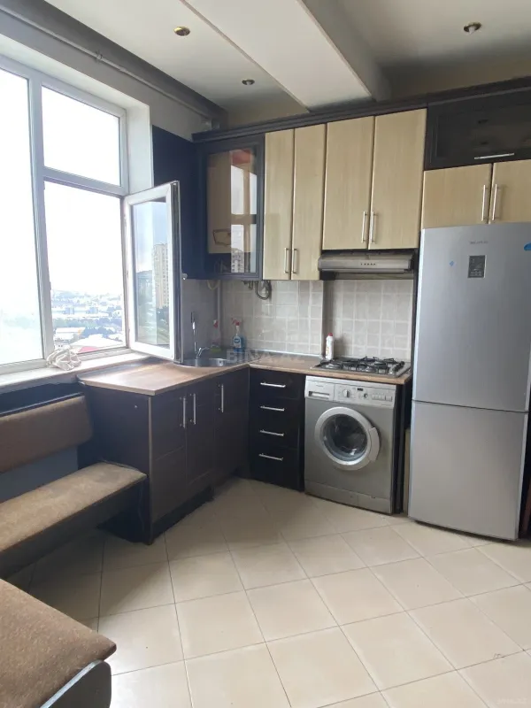 Satılır 3 otaqlı mənzil 63 m²