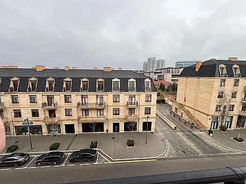 Satılır 3 otaqlı mənzil 144 m²