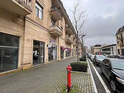 Satılır 3 otaqlı mənzil 144 m²