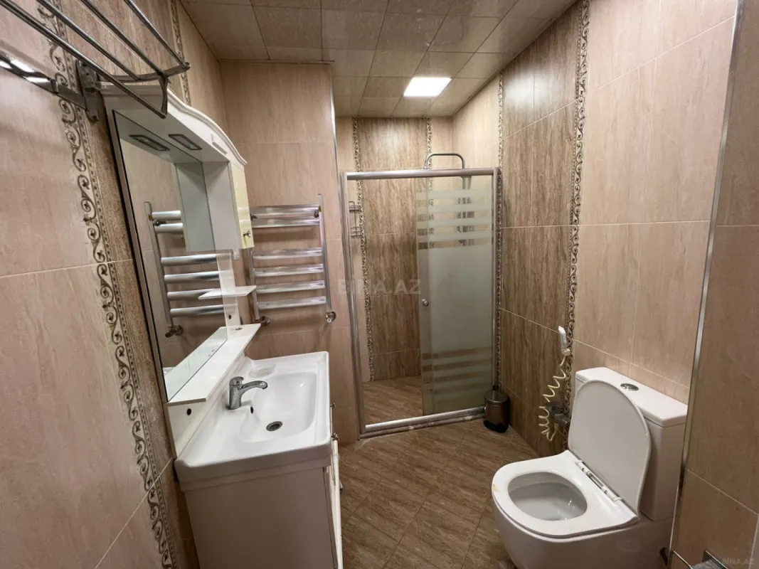 Satılır 3 otaqlı mənzil 144 m²