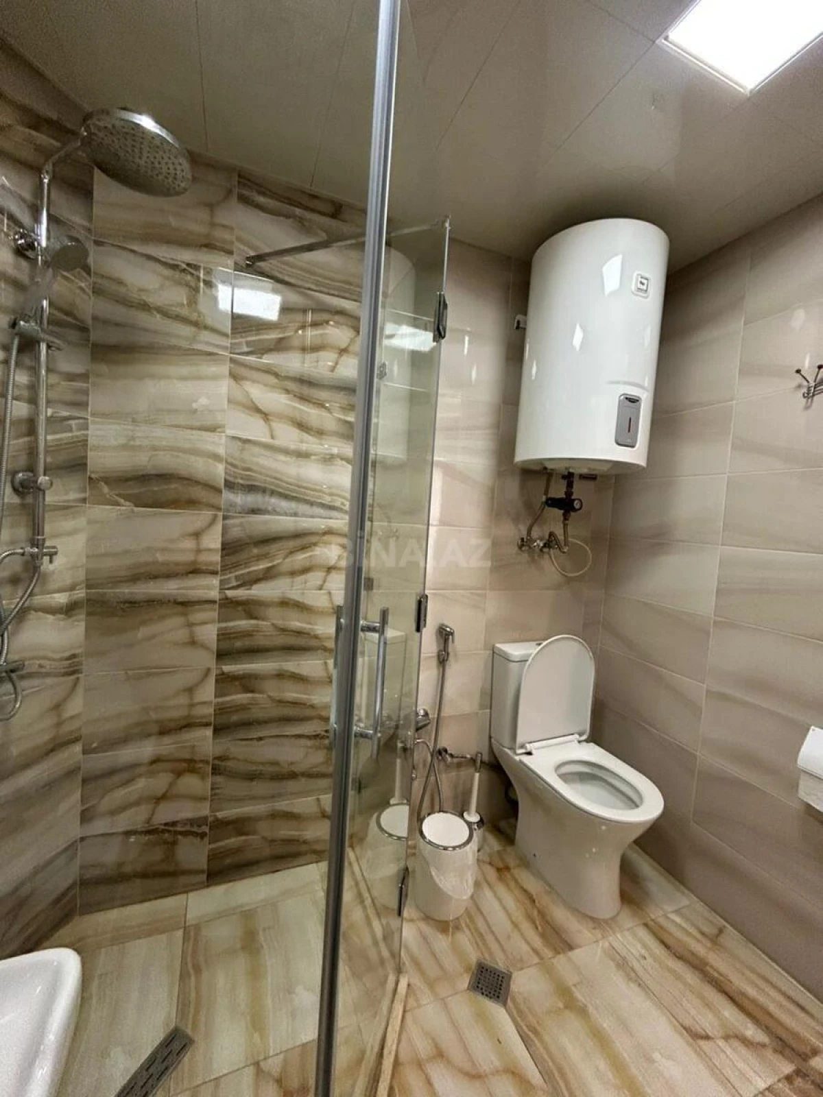 Kirayə verilir 2 otaqlı mənzil 60 m²