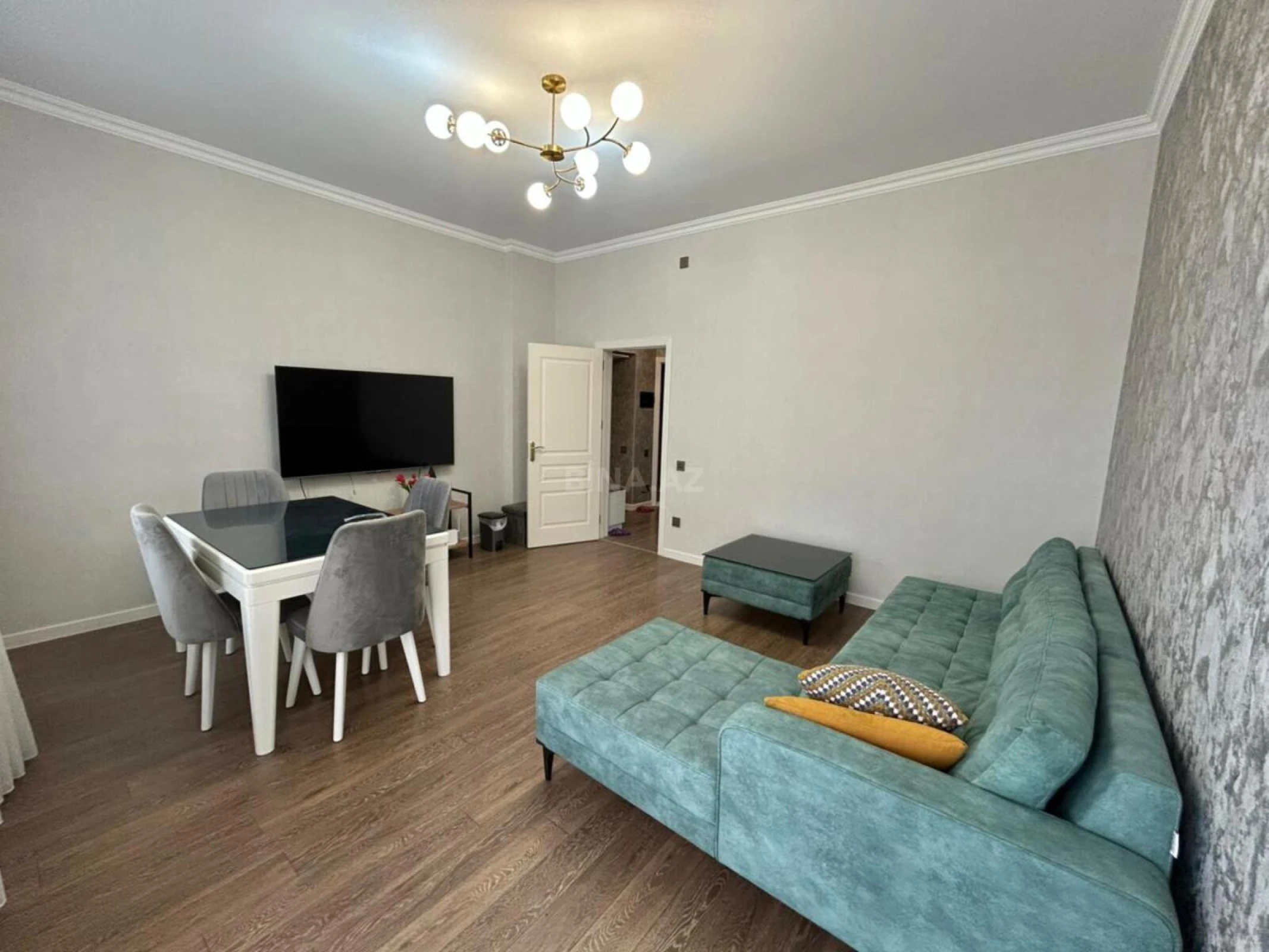 Kirayə verilir 2 otaqlı mənzil 60 m²