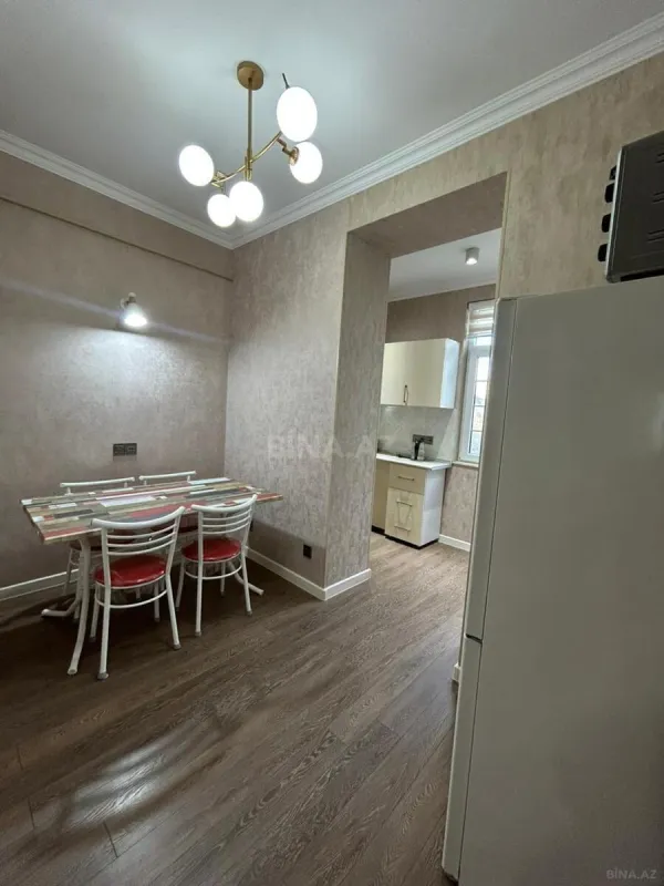 Kirayə verilir 2 otaqlı mənzil 60 m²