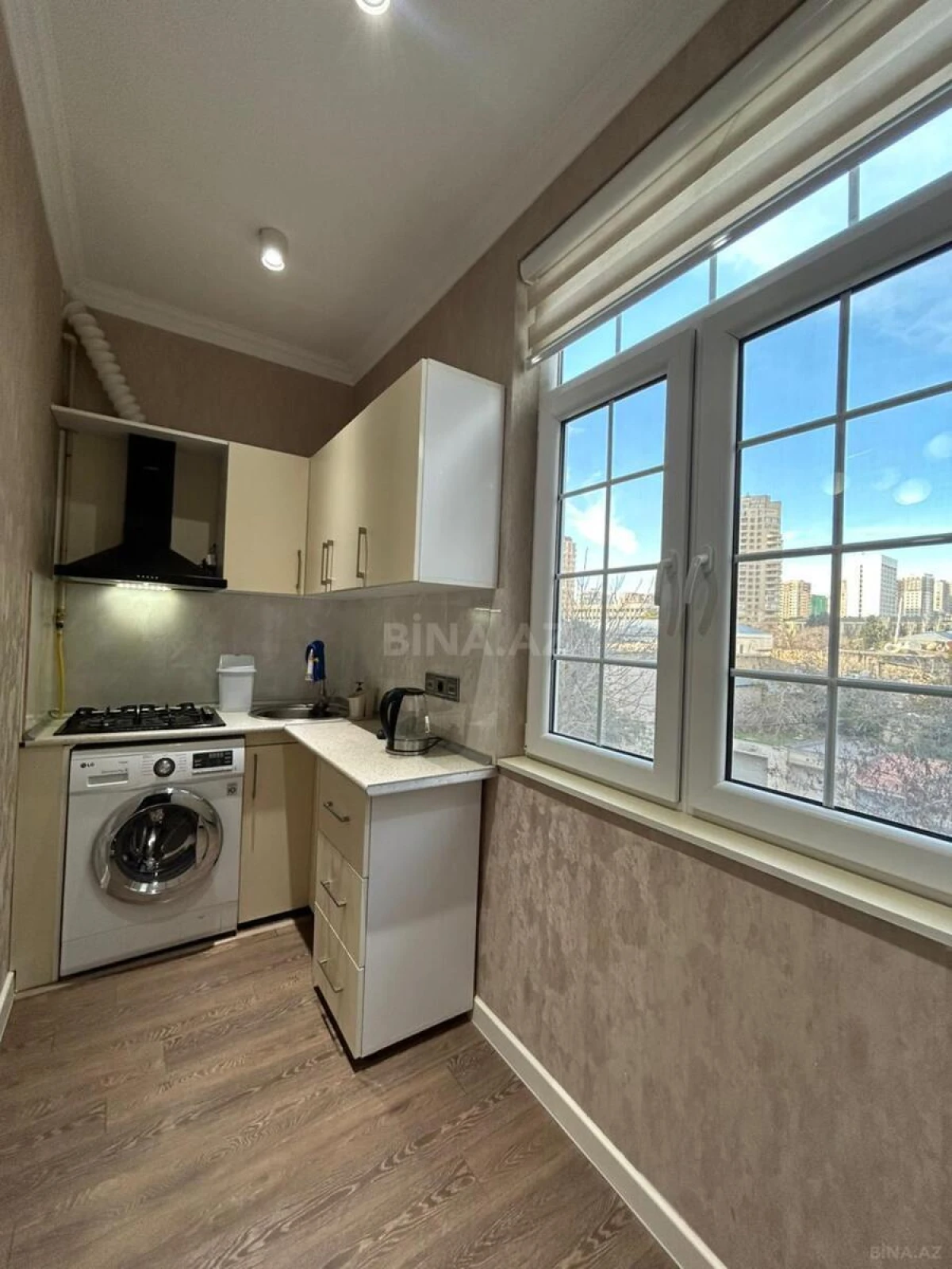 Kirayə verilir 2 otaqlı mənzil 60 m²