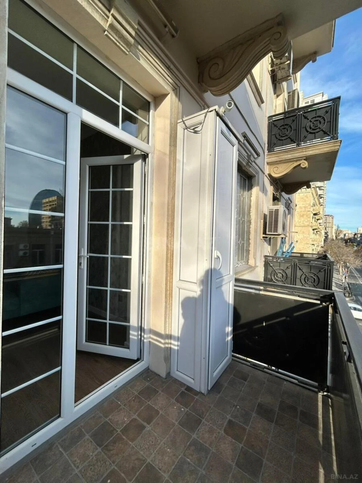 Kirayə verilir 2 otaqlı mənzil 60 m²