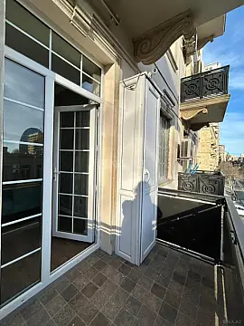 Kirayə verilir 2 otaqlı mənzil 60 m²