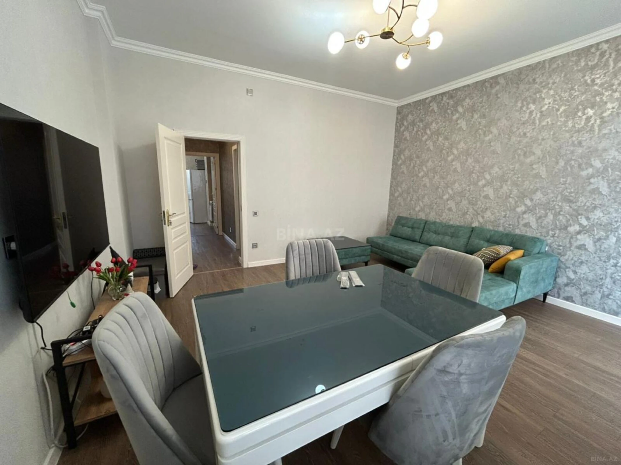 Kirayə verilir 2 otaqlı mənzil 60 m²