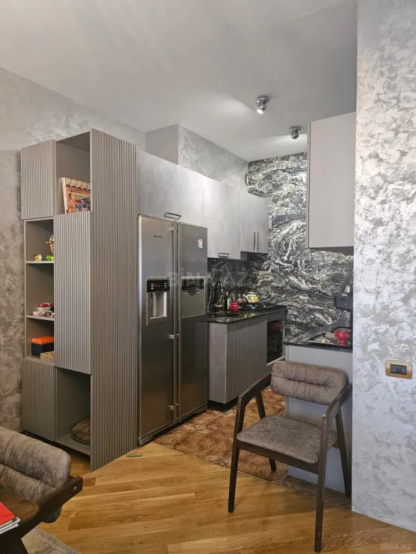 Kirayə verilir 2 otaqlı mənzil 65 m²