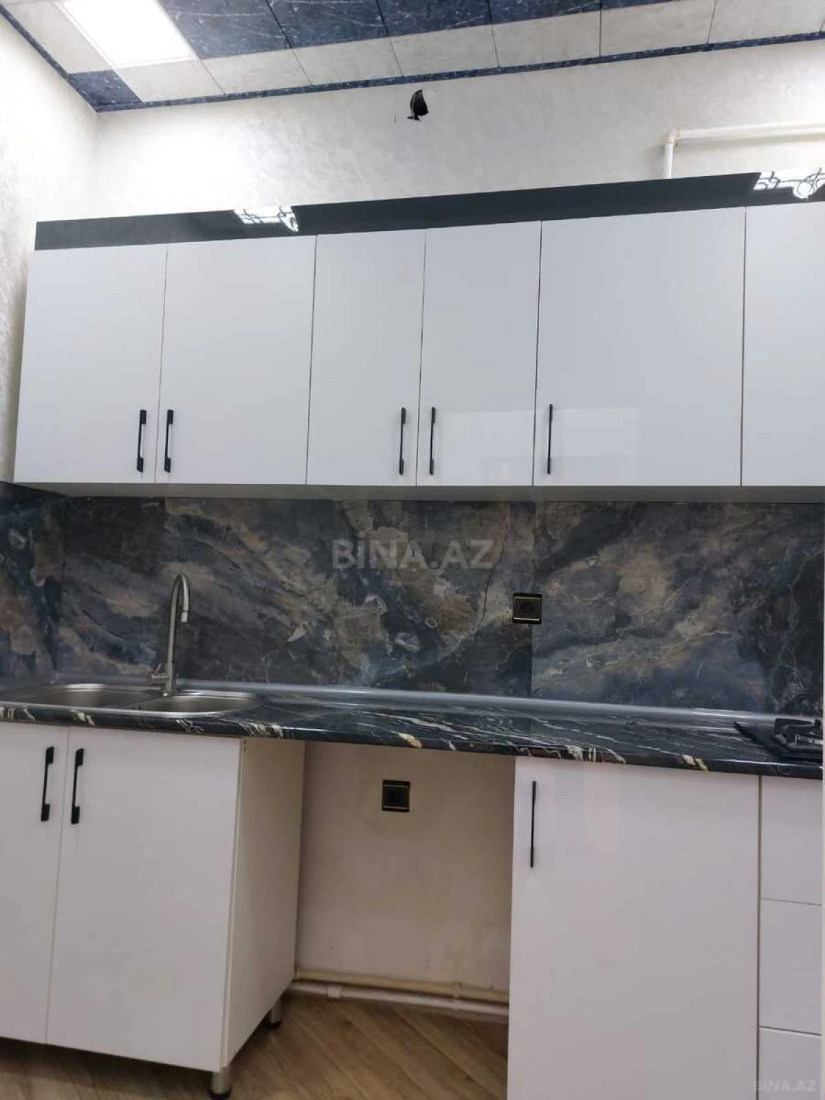 Satılır 2 otaqlı mənzil 63 m²