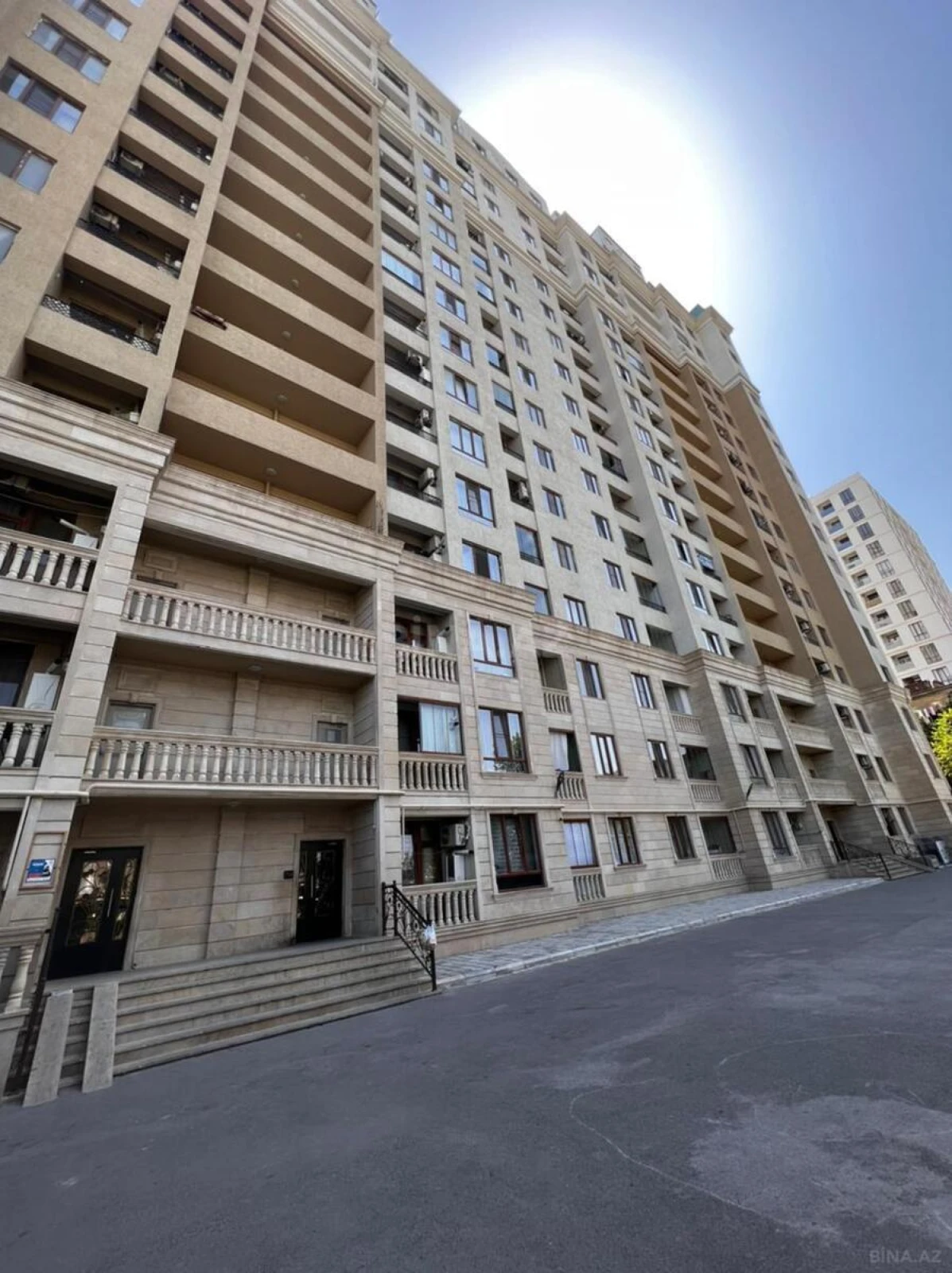 Kirayə verilir 2 otaqlı mənzil 75 m²