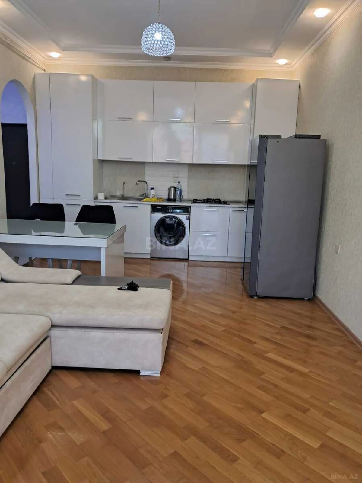 Kirayə verilir 2 otaqlı mənzil 75 m²