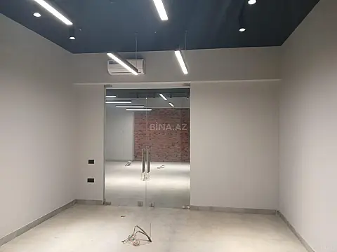 Satılır 5 otaqlı mənzil 270 m²