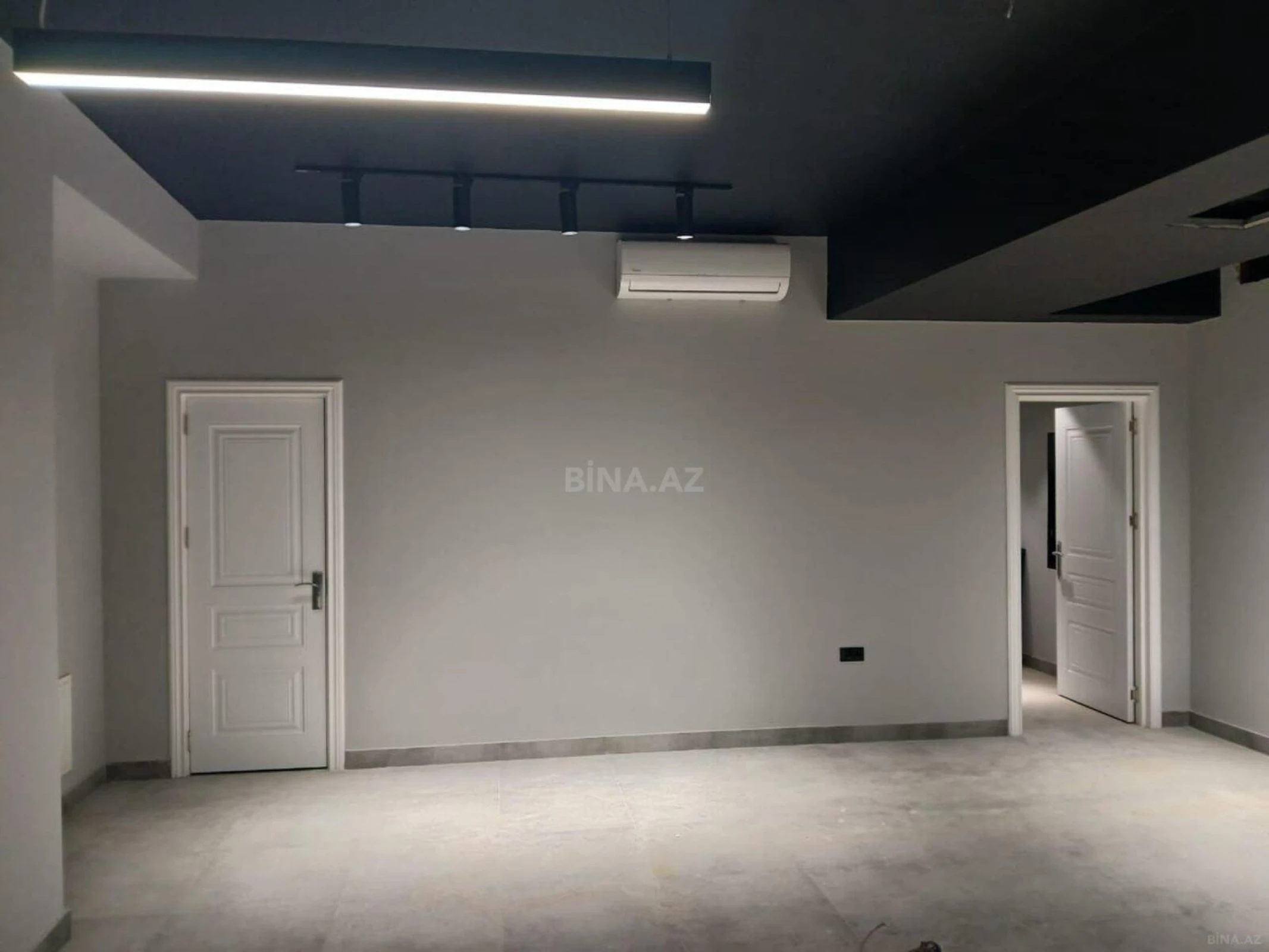 Satılır 5 otaqlı mənzil 270 m²