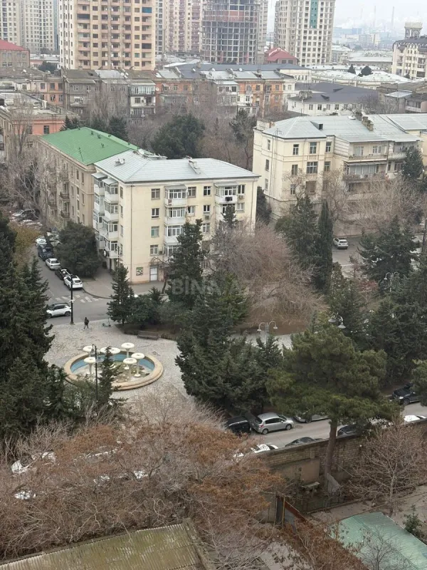 Satılır 3 otaqlı mənzil 115 m²