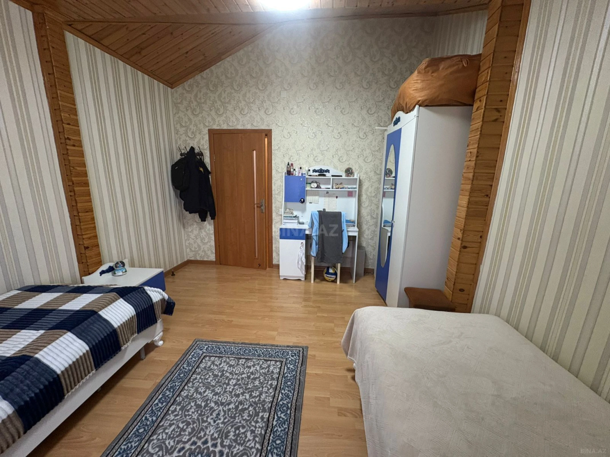 Satılır 3 otaqlı mənzil 115 m²