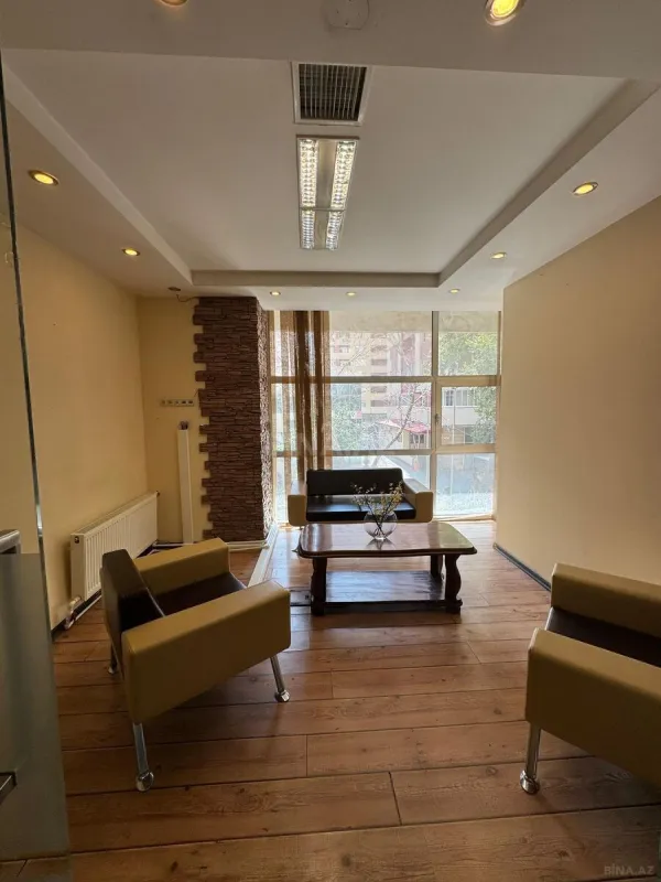 Kirayə verilir 4 otaqlı ofis 180 m²