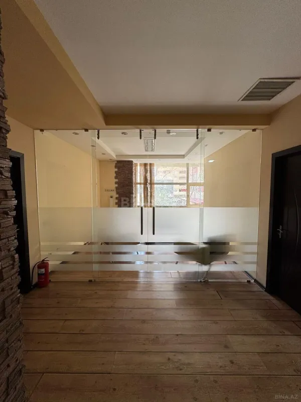 Kirayə verilir 4 otaqlı ofis 180 m²
