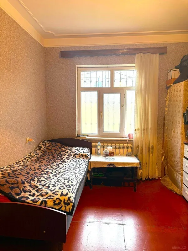 Satılır 4 otaqlı mənzil 110 m²