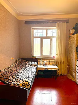Satılır 4 otaqlı mənzil 110 m²