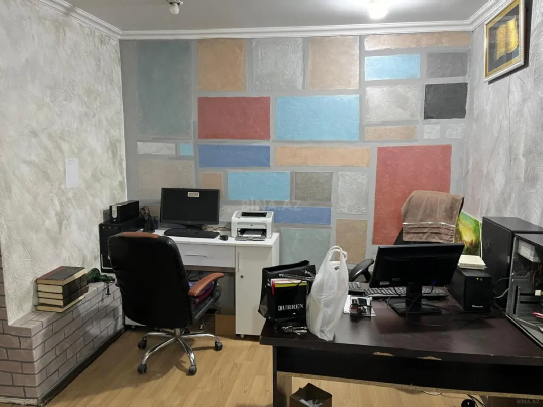 Satılır 4 otaqlı mənzil 110 m²