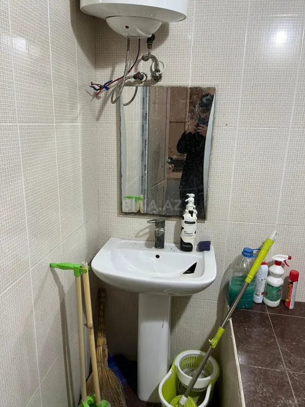 Satılır 4 otaqlı mənzil 110 m²