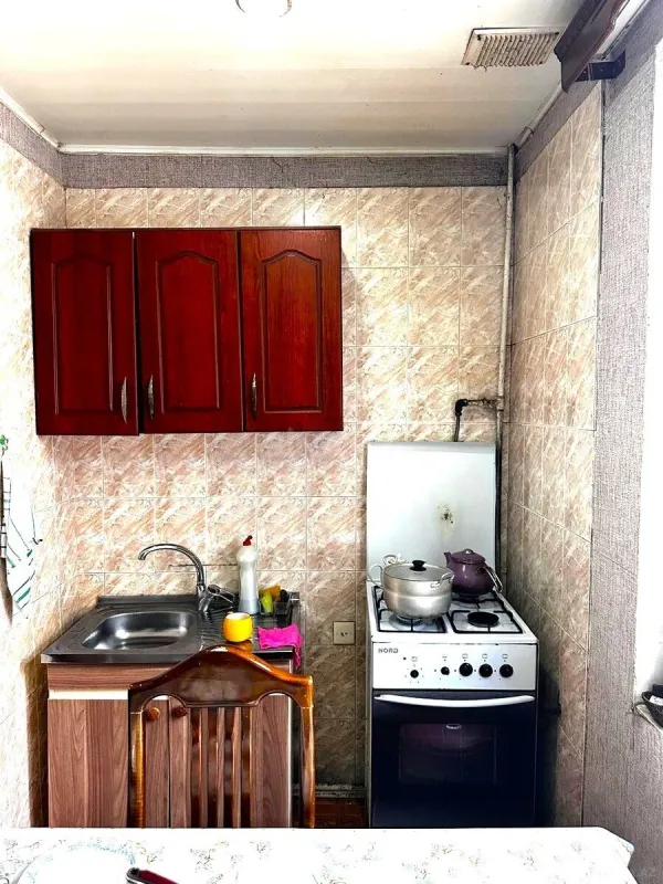Satılır 4 otaqlı mənzil 110 m²