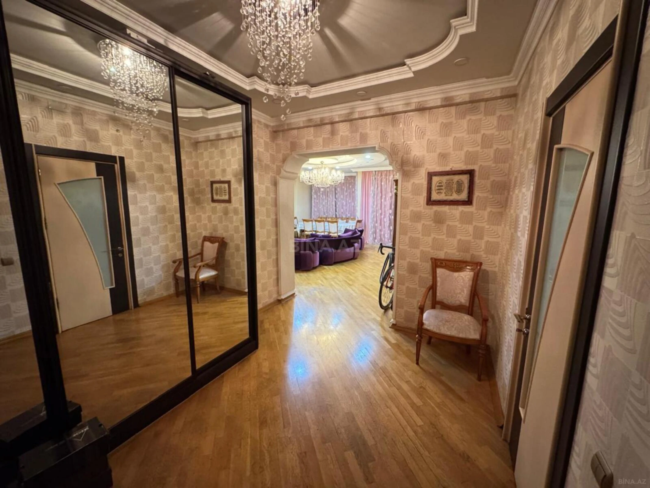 Satılır 3 otaqlı mənzil 150 m²