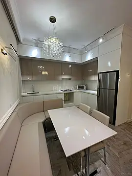 Kirayə verilir 3 otaqlı mənzil 80 m²