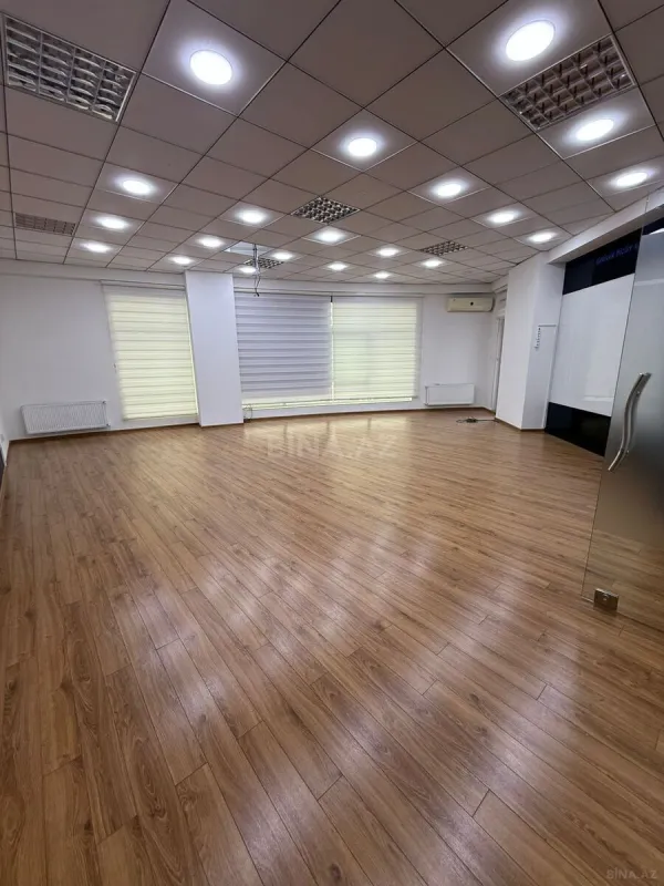 Kirayə verilir 2 otaqlı ofis 70 m²