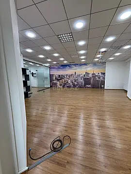 Kirayə verilir 2 otaqlı ofis 70 m²