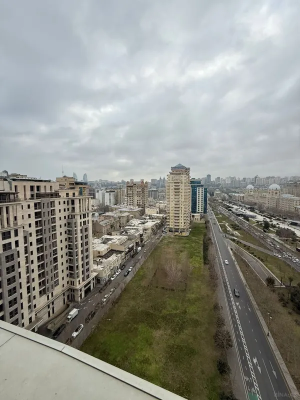 Kirayə verilir 2 otaqlı ofis 70 m²