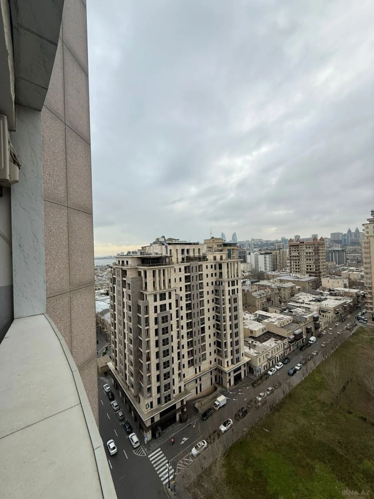 Kirayə verilir 2 otaqlı ofis 70 m²