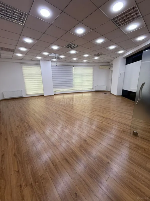 Kirayə verilir 2 otaqlı ofis 70 m²